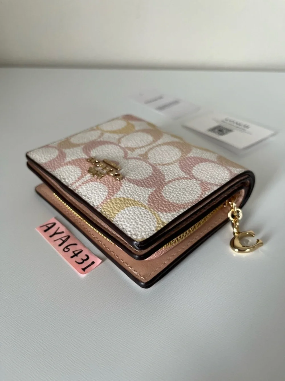 Coach Wallet🎈🎈 - Picture 4 of 9